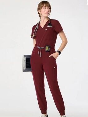 Figs Women's Track Jogger Pants in Burgundy